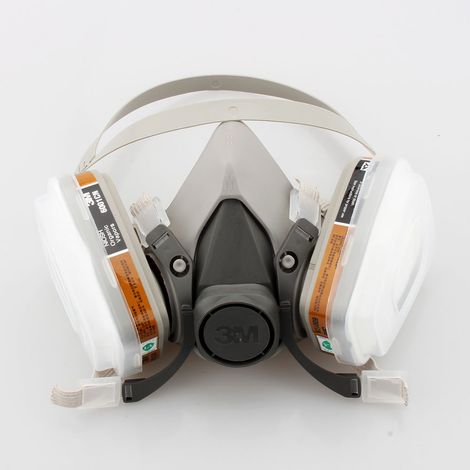 Ensemble de 7 masques à gaz Wish-3M 6200 (1/5)