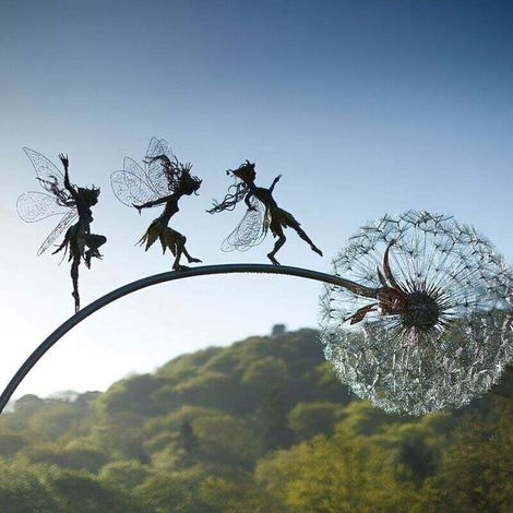 [NEVER USED] Metal Garden Ornament Set Dancing Fairies and Dandelions Set Garden Yard Art Standing Ornament (1/3)