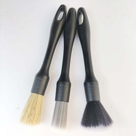 Juego de 3 cepillos de limpieza para coche: cepillo para quitar el polvo del salpicadero, cerdas suaves, juego de cepillos para el mantenimiento del coche en casa, la oficina y el coche - Crezuo (1/4)