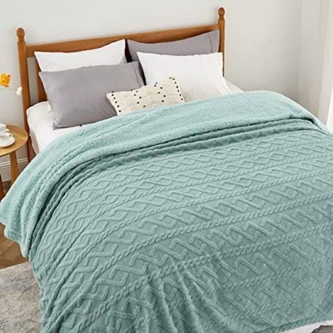 Gentlesoft Sherpa-Decke in King-Size, flauschiger Wolljacquard-Stoff, dicke und warme Winterdecke – Salbeigrün, 274 x 229 cm