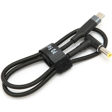 Cable de carga antienredos, adaptador USB-C a CC, diseño compacto y portátil para viajes, con enchufe en ángulo y chip inteligente incorporado.
