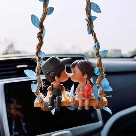Figurines décoratives miniatures pour voiture, représentant un adorable couple sur une balançoire, inspirées des accessoires de voiture. Miroir suspendu romantique pour rétroviseur intérieur. L3a6 (1/5)