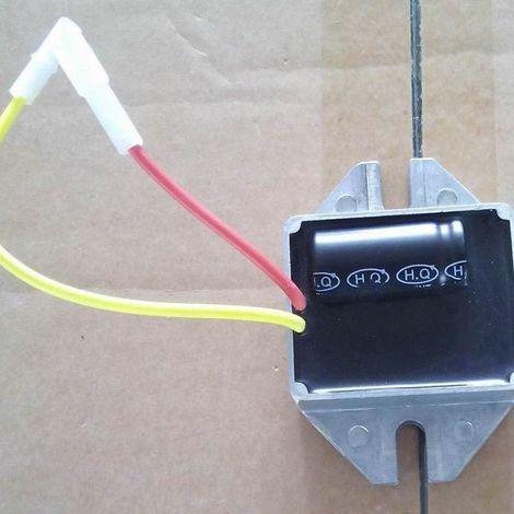 Briggs & Stratton 698102 698315 AVR 9 AMP Spannungsregler, Generator-Spannungsregler, 9 Ampere, stabile Ausgangsspannung. (1/2)