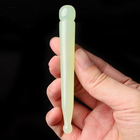 Stylo de massage Gua Sha en jade, outil d'acupression naturel pour la relaxation du visage et du corps, masseur de points de réflexologie pour soulager les tensions, cadeau bien-être portable (1/5)
