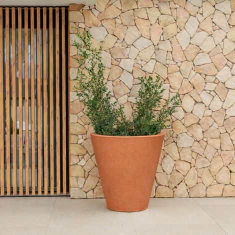 GIRASOL Macetero Redondo Grande de Interior y Exterior Para Plantas y Flores Muy Resistente al Paso del Tiempo. Hecho de Polietileno en España - Terracota