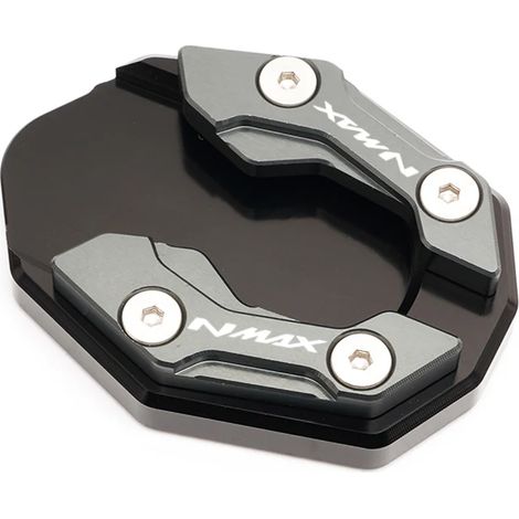 Extension de béquille latérale (titane) compatible avec YAMAHA NMAX 125 2015-2020 et N-MAX 155 2017-2022. Rehausse de béquille et repose-pieds inclus. (1/4)