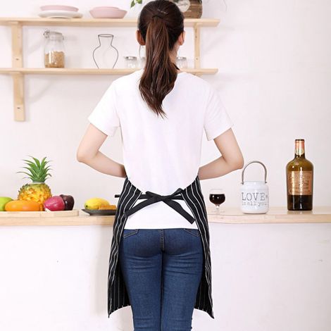 Tablier de travail rayé amincissant, tissu polyester-coton, bavette réglable à enfiler, durable et respirant, 2 pièces, larges rayures noires. (1/5)