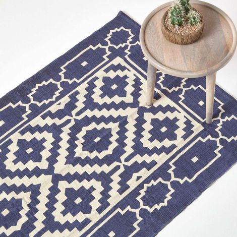 HOMESCAPES Halmstad Blue and White Scandi Style 100% Cotton Printed Rug, 120 x 170 cm