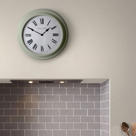 Pendule murale Brookvale Laura Ashley 46 x 46cm Vert sauge (1/5)