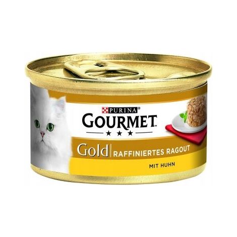 Pollo in ragù dorato gourmet in una salsa delicata.