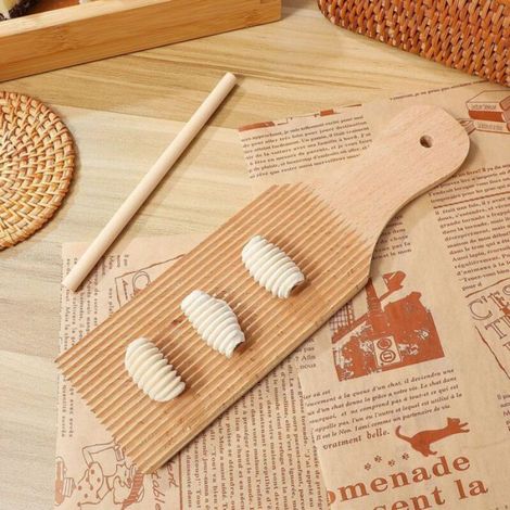 Planche à Gnocchi en Bois – Nosheir – Rainures Traditionnelles pour Pâtes – Cuisine Maison – 24 x 6,6 cm (1/4)