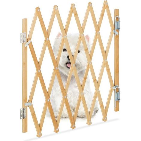 Extendable bamboo dog barrier (1/5)