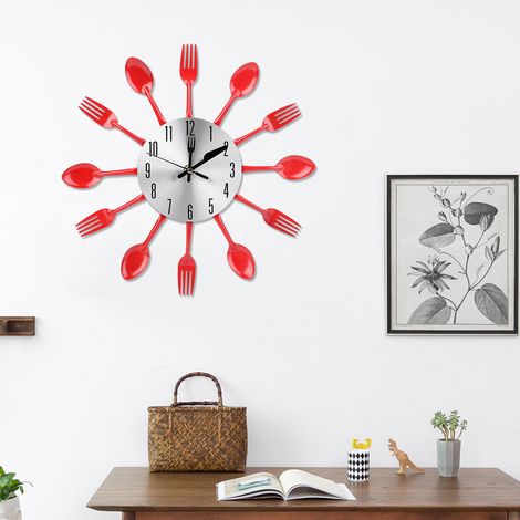 Horloge murale en acier inoxydable rouge représentant des couverts (couteau, fourchette, cuillère), pour la cuisine. Décoration de cuisine. (1/5)
