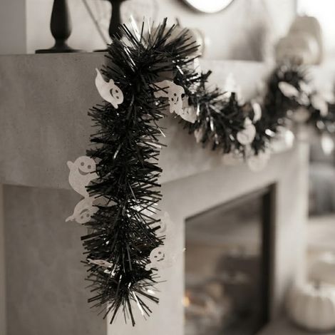 1.8m Spooky Ghost Black Tinsel Garland (1/2)