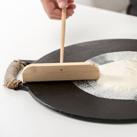 Râteau à crêpes en bambou, râteau à crêpes incliné pour usage domestique, manche long, adapté aux stands de crêpes pour le petit-déjeuner. (1/5)