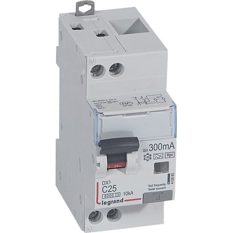Disjoncteur différentiel monobloc DX6000 10kA arrivée haute et départ bas à vis U+N 230V~ 25A typeF 300mA (410885) (1/2)