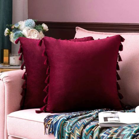 Lot de 2 housses de coussin décoratives en velours uni doux, ornées de pompons et de franges, style bohème, pour canapé-lit, 50 x 50 cm, bordeaux. (1/5)