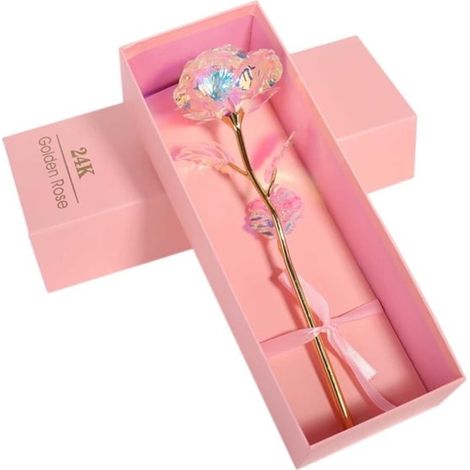 Eine mit Diamanten besetzte, 24-karätig vergoldete Rose, präsentiert in einer goldenen Geschenkbox. (1/5)