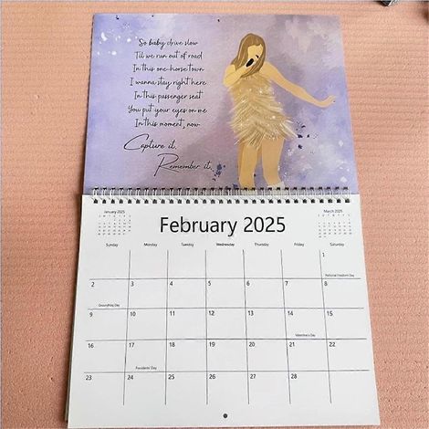 2 Stück Eras T-our Kalender 2025 Wandkalender Musikposter Kalender-- (1/5)