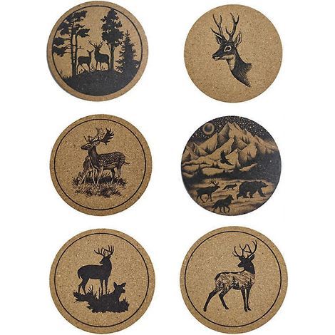 Set mit 6 Holzuntersetzern mit Hirschmotiv, 10 cm Durchmesser, die auch als Topfuntersetzer oder Platzsets verwendet werden können. Wohnaccessoires. – 10 x 10 x 1 cm (1/4)