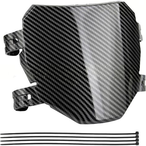 El parabrisas está fabricado en plástico ABS ligero con textura de fibra de carbono. (1/2)
