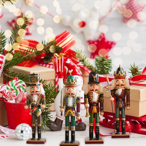 Dekorativer Nussknacker in Soldatenform aus Holz – Traditionelle 30 cm große Figur – Europäischer Weihnachtsbaumschmuck (1/5)