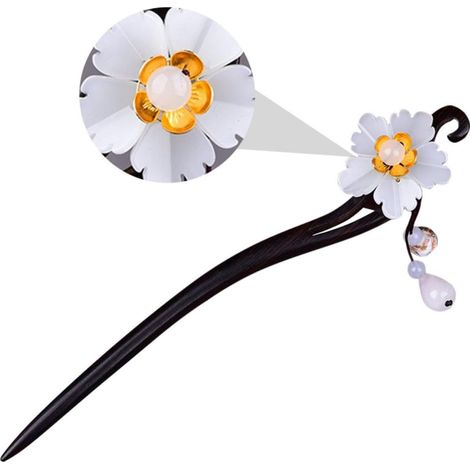 Decorative White Wooden Flower Retro Hair Clip (1/5)