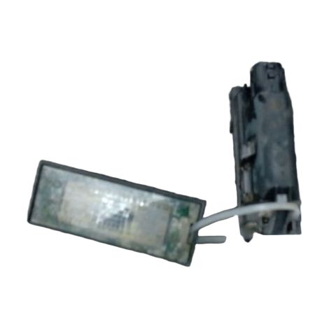 Eclaireur Plaque De Police RENAULT Clio III 2009- [PRODUIT D'OCCASION]♻️8200480127 (1/2)