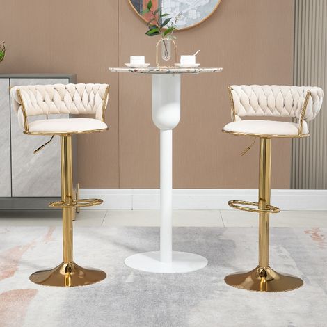 Lot de 2 tabourets de bar en velours avec dossier tressé, chaise de bar pivotante à 360° et hauteur réglable, pied en métal doré pour îlot central (1/5)