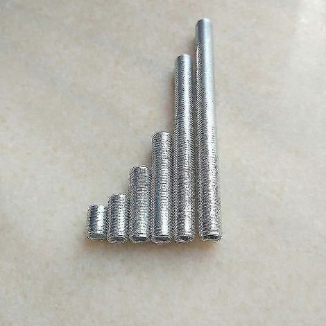 Tubes creux filetés en alliage de zinc M8 de 100 mm pour applications de bricolage (1/4)