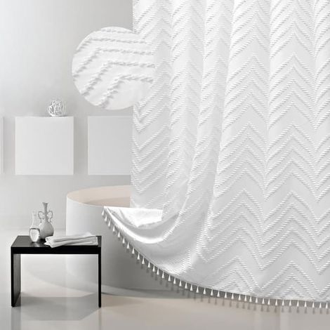 Rideau de douche long blanc avec pompons et motif chevron (1/5)