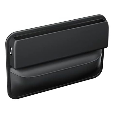 Füllstück für den Zwischenraum zwischen Autositz und multifunktionaler Aufbewahrungsbox mit seitlicher Kabeldurchführung für Mobiltelefone. (1/2)