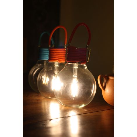Grosse ampoule design LED couleur Framboise (1/3)