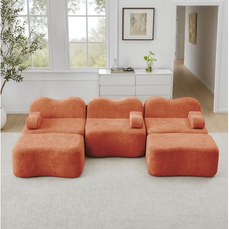 Sofá en U 288x167x70 cm de terciopelo naranja con 2 pufs, para espacios pequeños – MEUBLIV (1/5)