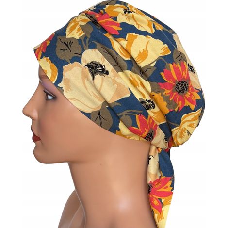 Le foulard pour femmes Tess 364, un turban, est également utilisé après la chimiothérapie. (1/5)