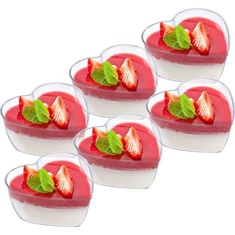 Sechs herzformige schalen fur snacks und desserts