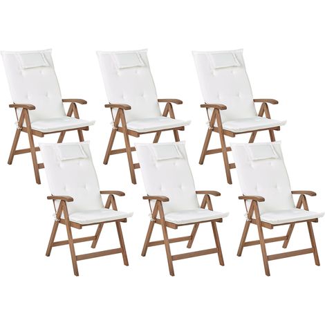 Conjunto de 6 sillas de jardín rústicas de madera de acacia natural ajustables plegables con reposabrazos de madera oscura cojines blanco crema Amantea (1/5)