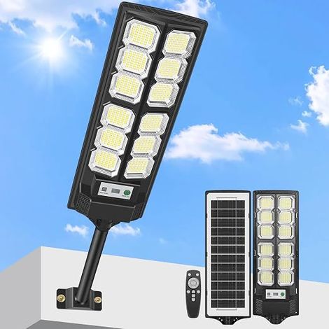 LED Solar Spotlight with Motion Sensor IP67 Waterproof Outdoor Solar Security Light for Garden Path Yard (1/5)