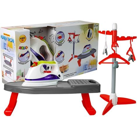 Plancha a pilas, tabla de planchar, soporte con perchas (1/4)