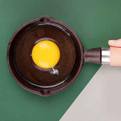 Mini poêle en fonte pour la confection de raviolis aux œufs, format réduit de 10 cm. (1/5)