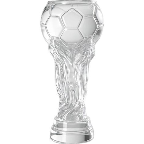 Gedenk-Bierkrug für die Kollektion „Fan Cave“, eine Hommage an die Fußball-Weltmeisterschaftstrophäe, mit einem vom Pokal inspirierten Design. (1/5)