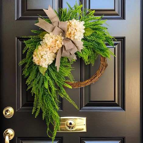 couronne d'hortensias blancs artificiels pour la porte d'entrée décoration de Noël le mur et fenêtre. (1/5)