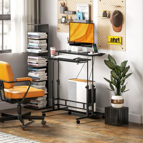 Escritorio Elevable con Ruedas Enchufes Puertos USB Altura Ajustable Panel Central Inclinado y Estante 80x60 cm Negro (1/5)