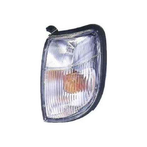 Feu clignotant avant gauche Nissan Navara D22 1998-2002