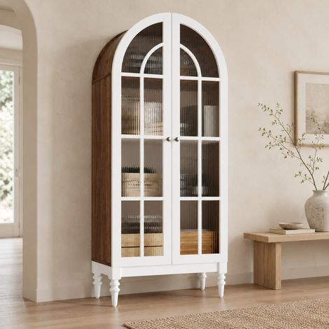 Vitrina alta con puertas dobles de vidrio estriado, arco decorativo y 3 estantes, 76×38,5×165 cm, acabado blanco y estilo vintage – CHICFURN (1/5)