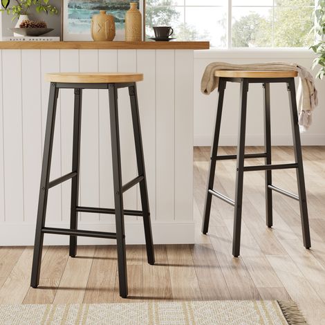 Conjunto de 2 taburetes de bar con reposapiés OKMYHOME (1/5)