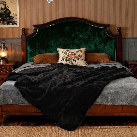 Plaid moelleux pour canapé - Couverture en fausse fourrure ultra douce, couverture mignonne pour femme, couverture légère et chaude pour lit, canapé ou fauteuil, Noir, 100 x 160 cm (1/5)