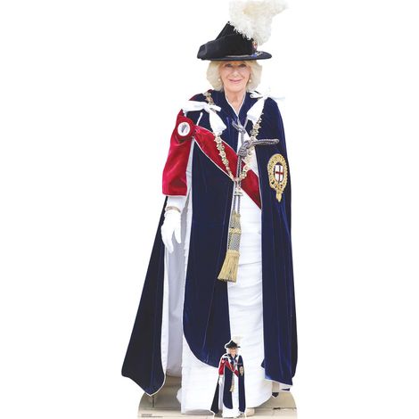 Figurine en carton Camilla Parker Bowles - Reine Consort - Ordre des Chevaliers - Haut 195 cm (1/5)