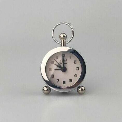 Réveil Matin à Double Cloche, Réveil Rétro Silencieux Horloge de Chevet avec Lumière de Nuit pour Sommeil Bureau Chambre Voyage (1/5)