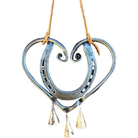 Campana de viento con forma de corazón de herradura, campana decorativa rústica de metal, amuleto de la suerte, para colgar en el jardín. (1/5)